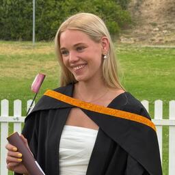 Profile picture of Ella B