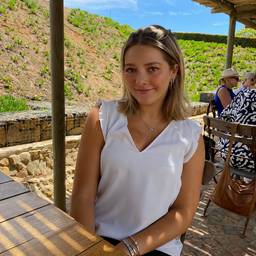 Profile picture of Thalisa J